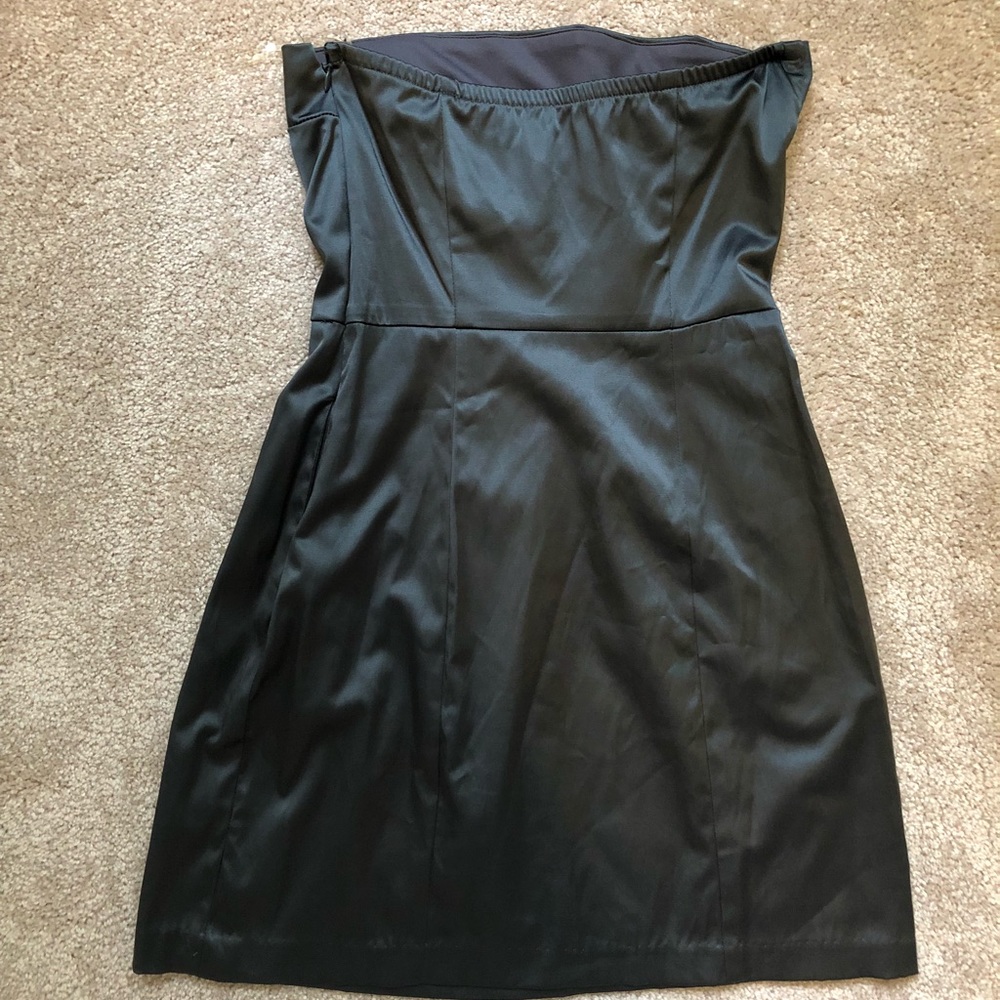 🛍 jump girl strapless dress